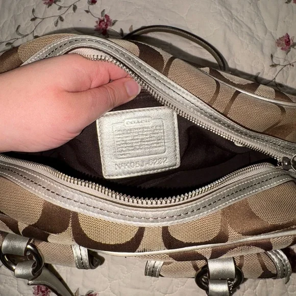 Coach Signature Gallery Multi Pocket Satchel Bag - Picture 9 of 9